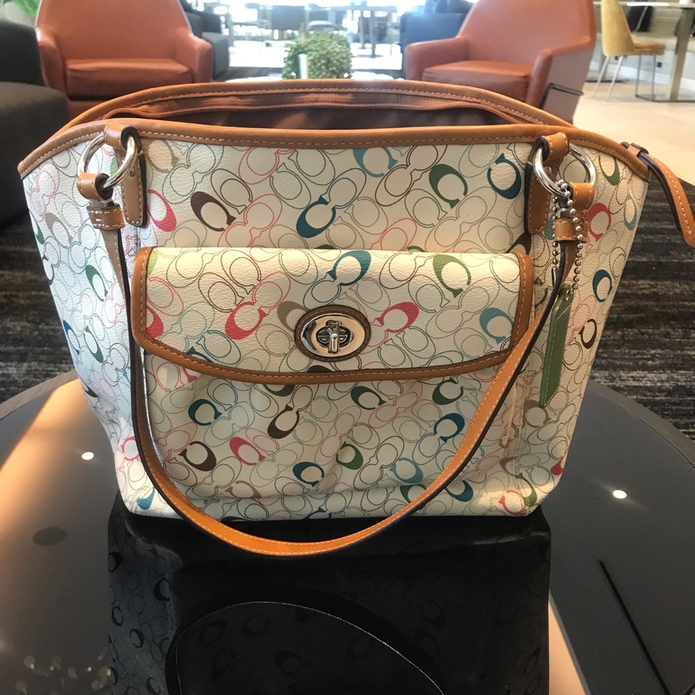 Rare Vintage Coach Chelsea Leah shoulder bag